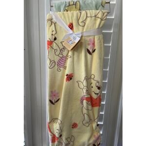 Disney Winnie the Pooh Throws Green Yellow Blankets 2 pieces NEW Super Soft